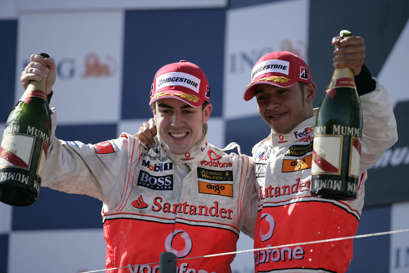 Alonso and Hamilton in 2007 at McLaren