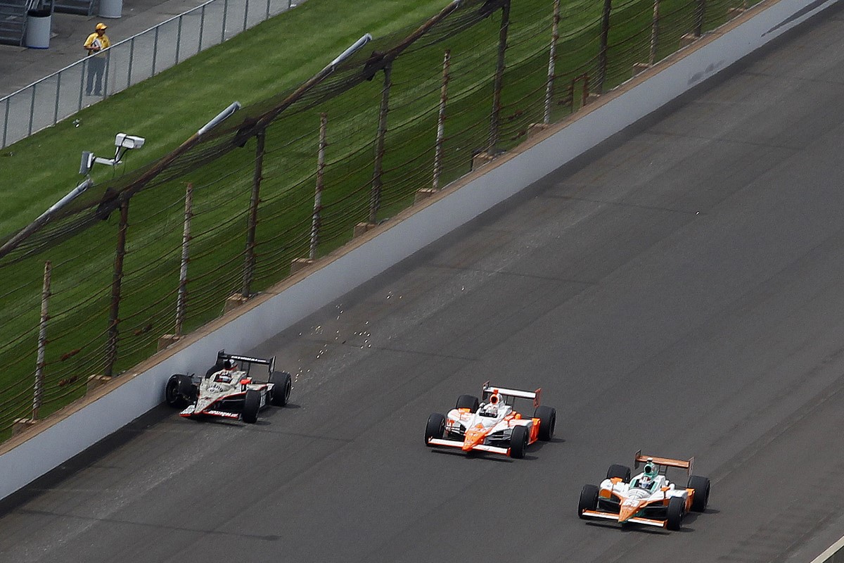 2011 Indy 500 that Jr Hildebrand wishes he could do all over