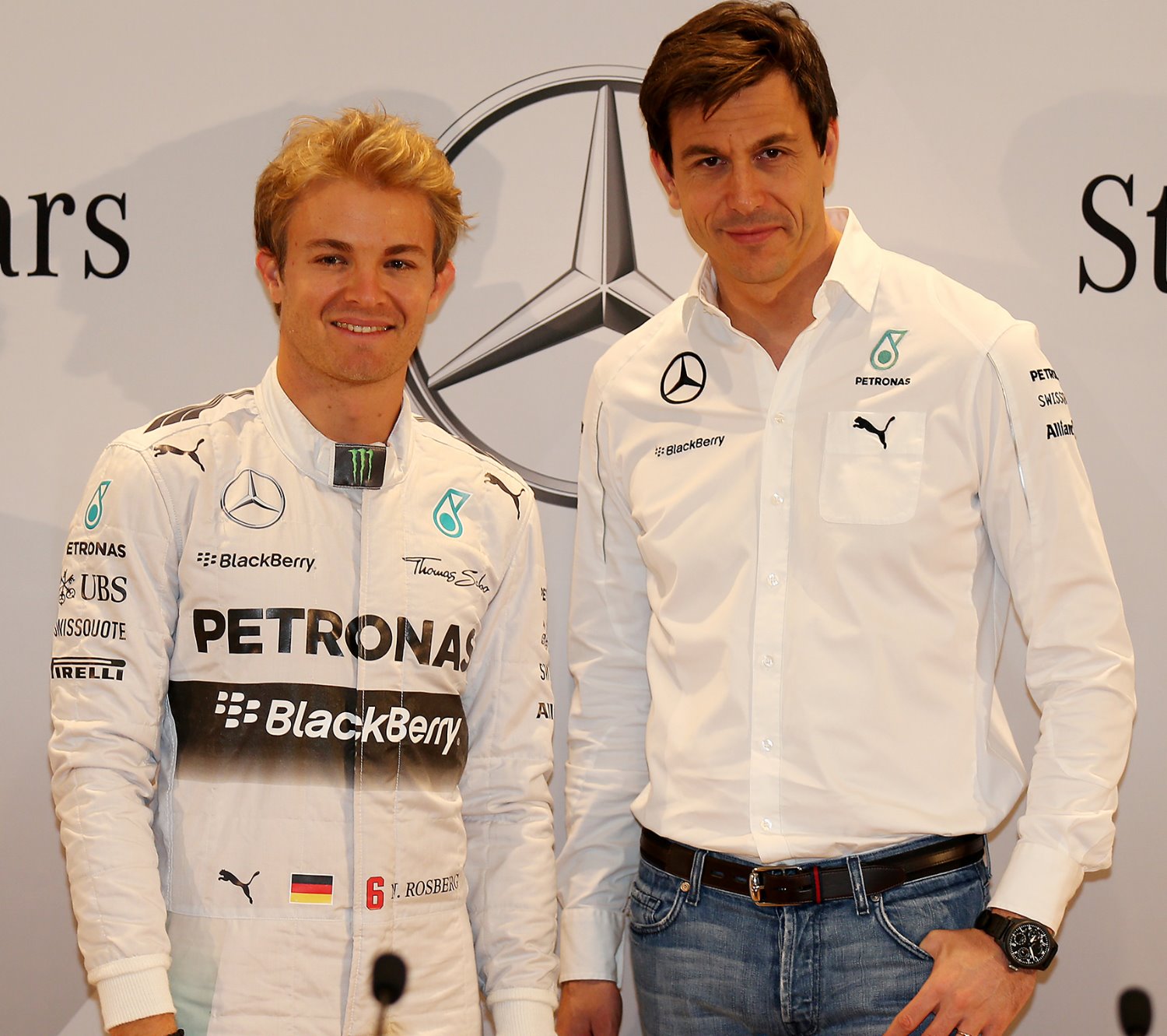 If Hamilton re-signs with Mercedes, Rosberg (L) will never be world champion