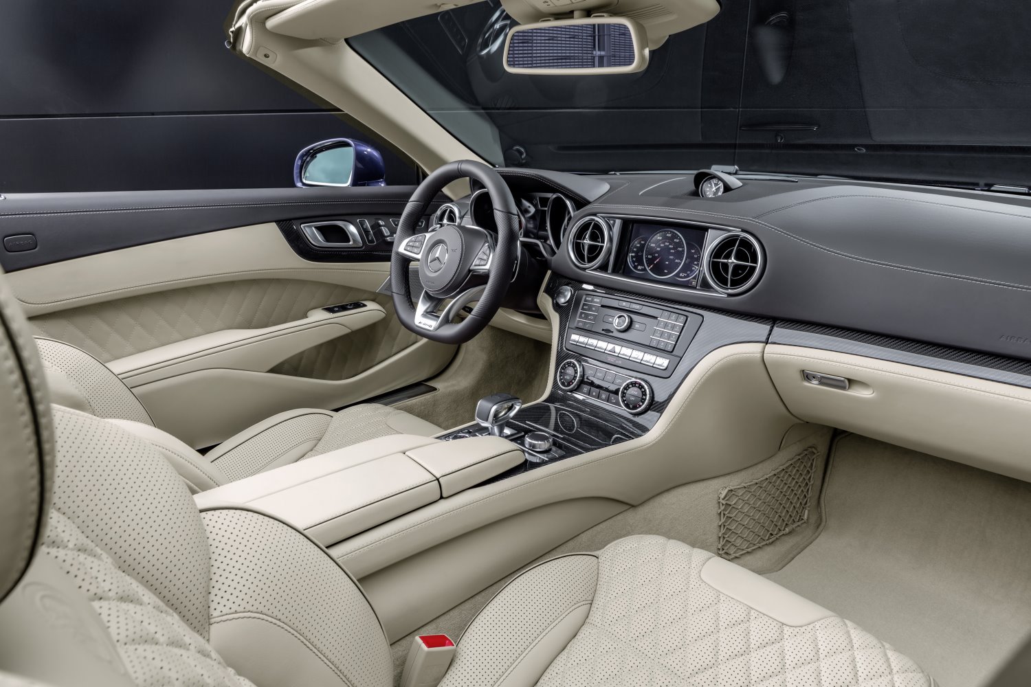 SL 65 interior-stunning