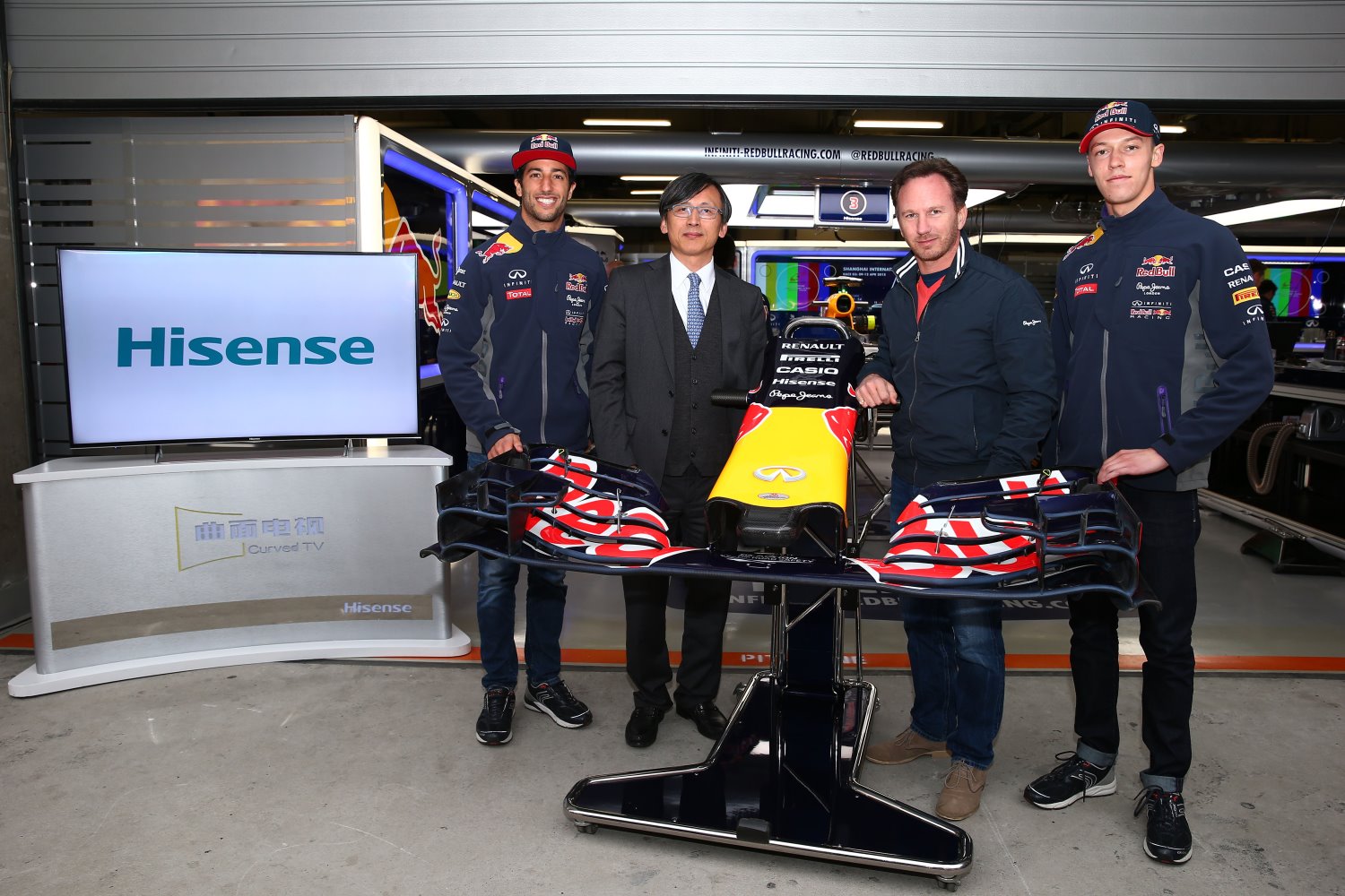 Red Bull drivers with Horner and Dr. Lin