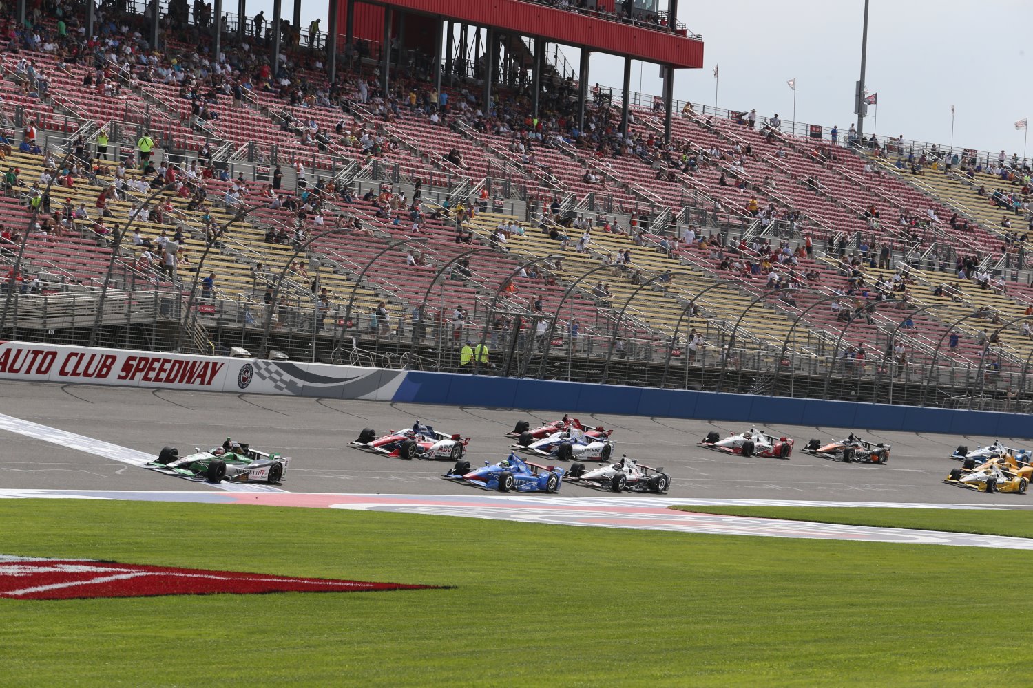 IndyCar put on its greatest show in decades and now Fontana won't return to the 2016 schedule. Can they do anything right?