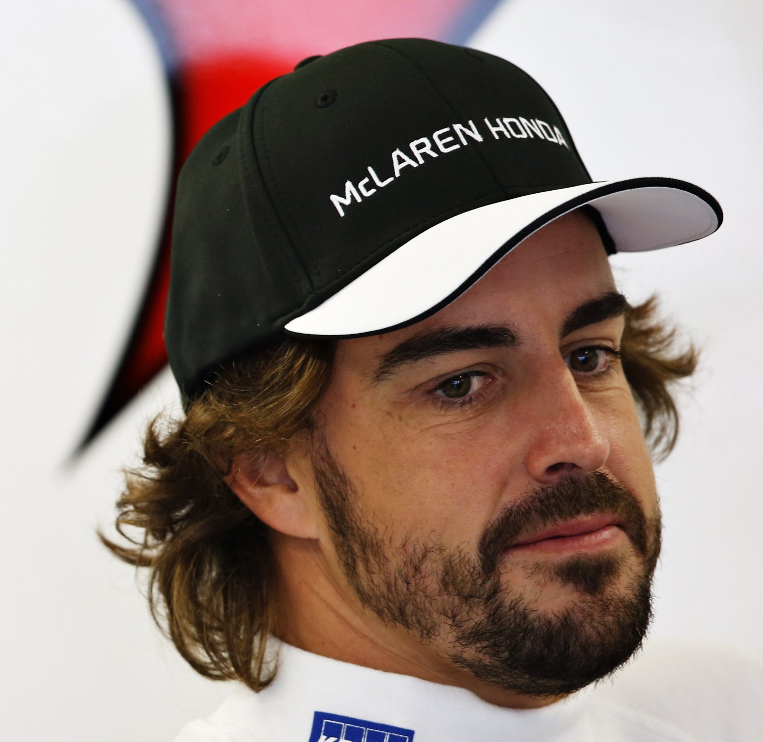 Fernando Alonso pans F1 radio change