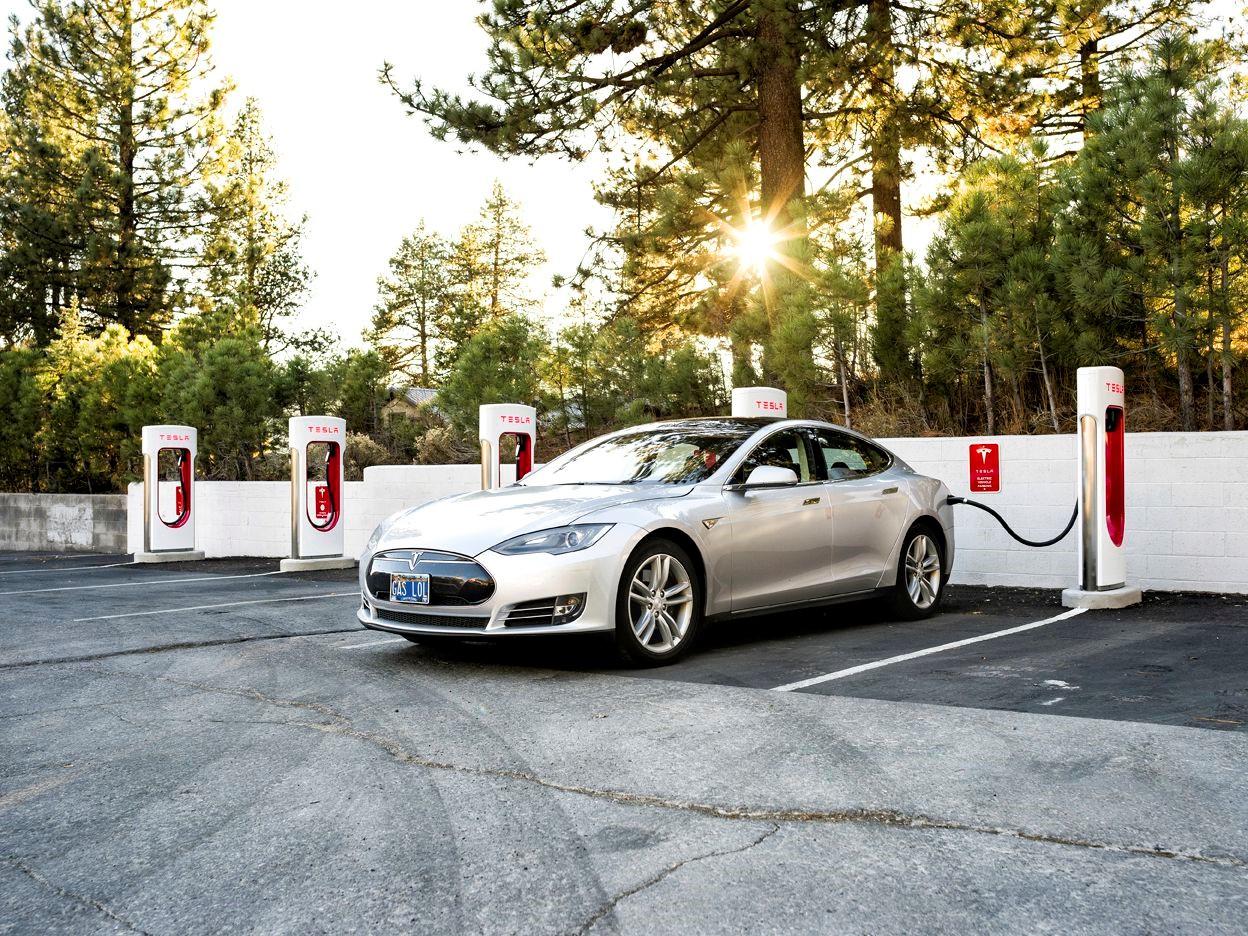 A Tesla charging at a 480-V Supercharger station - 80-90% charge in 30 min.