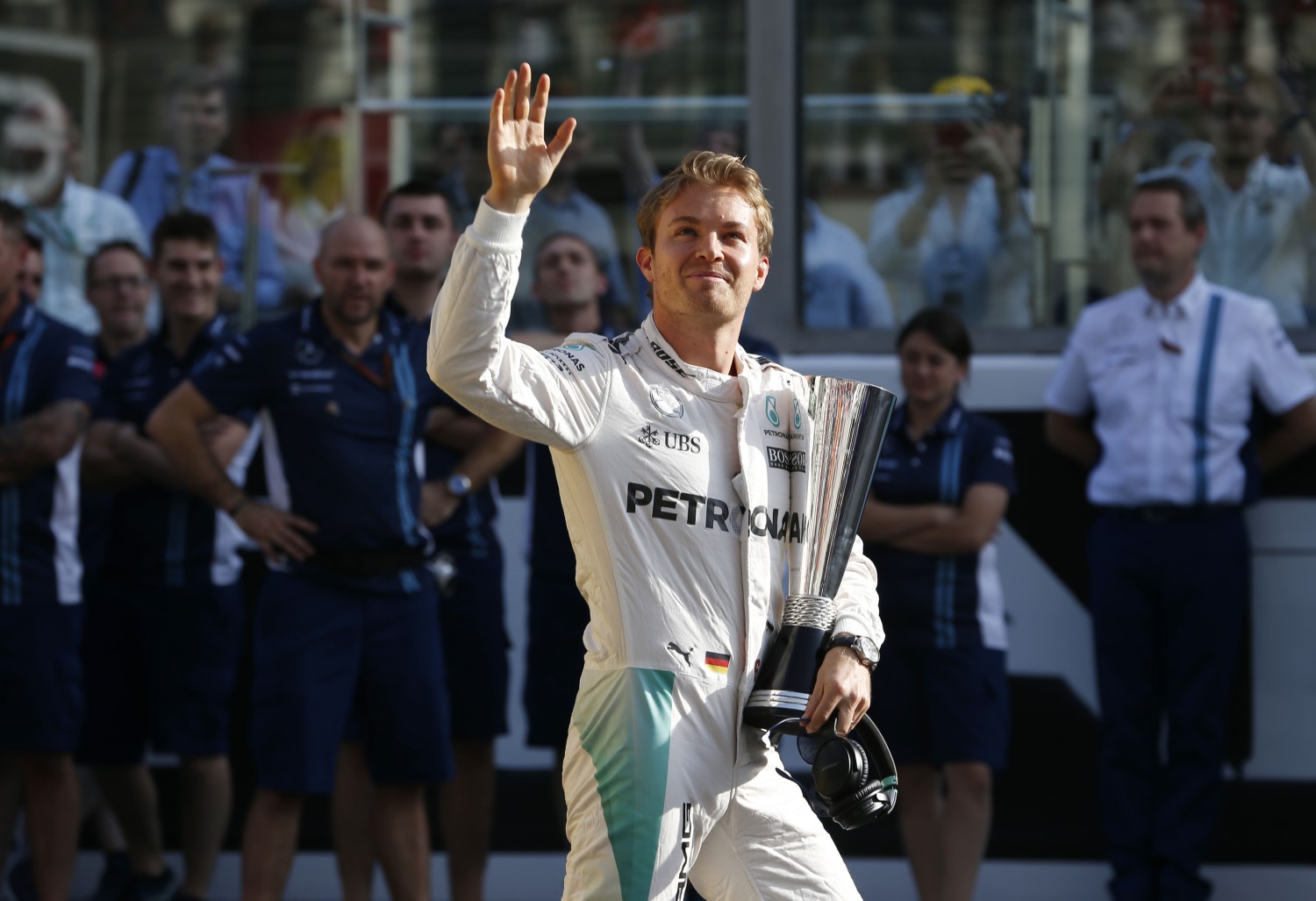 Rosberg takes the high road