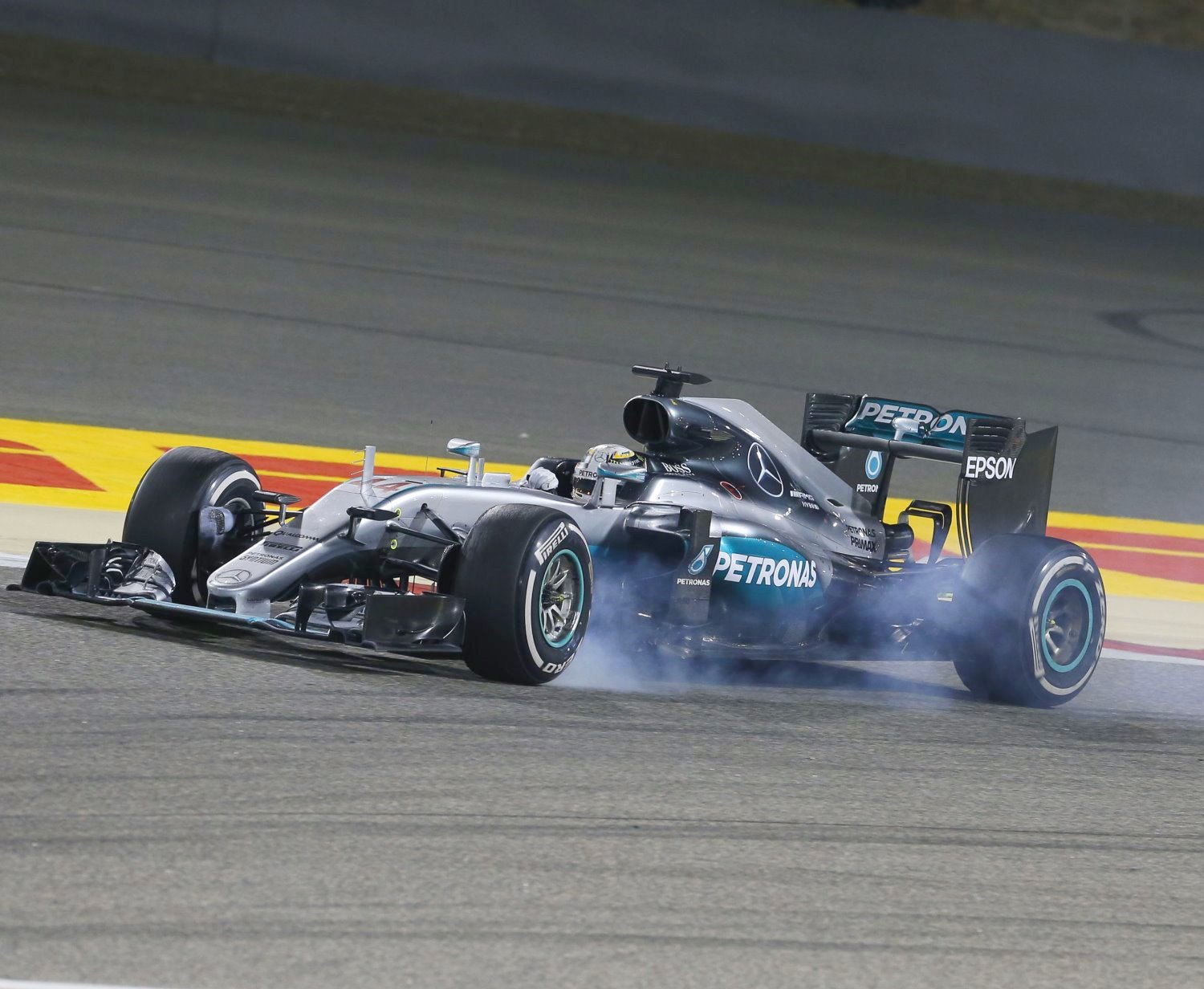 Hamilton charges hard in vain to catch Rosberg