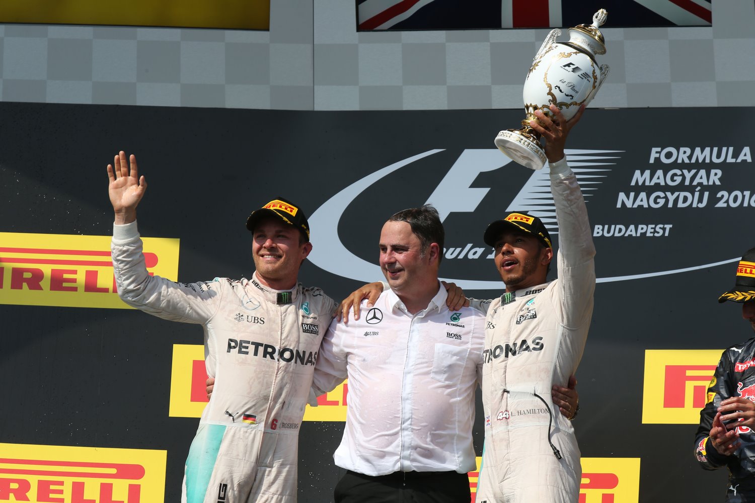 Rosberg (L) and Hamilton (R) hated each other