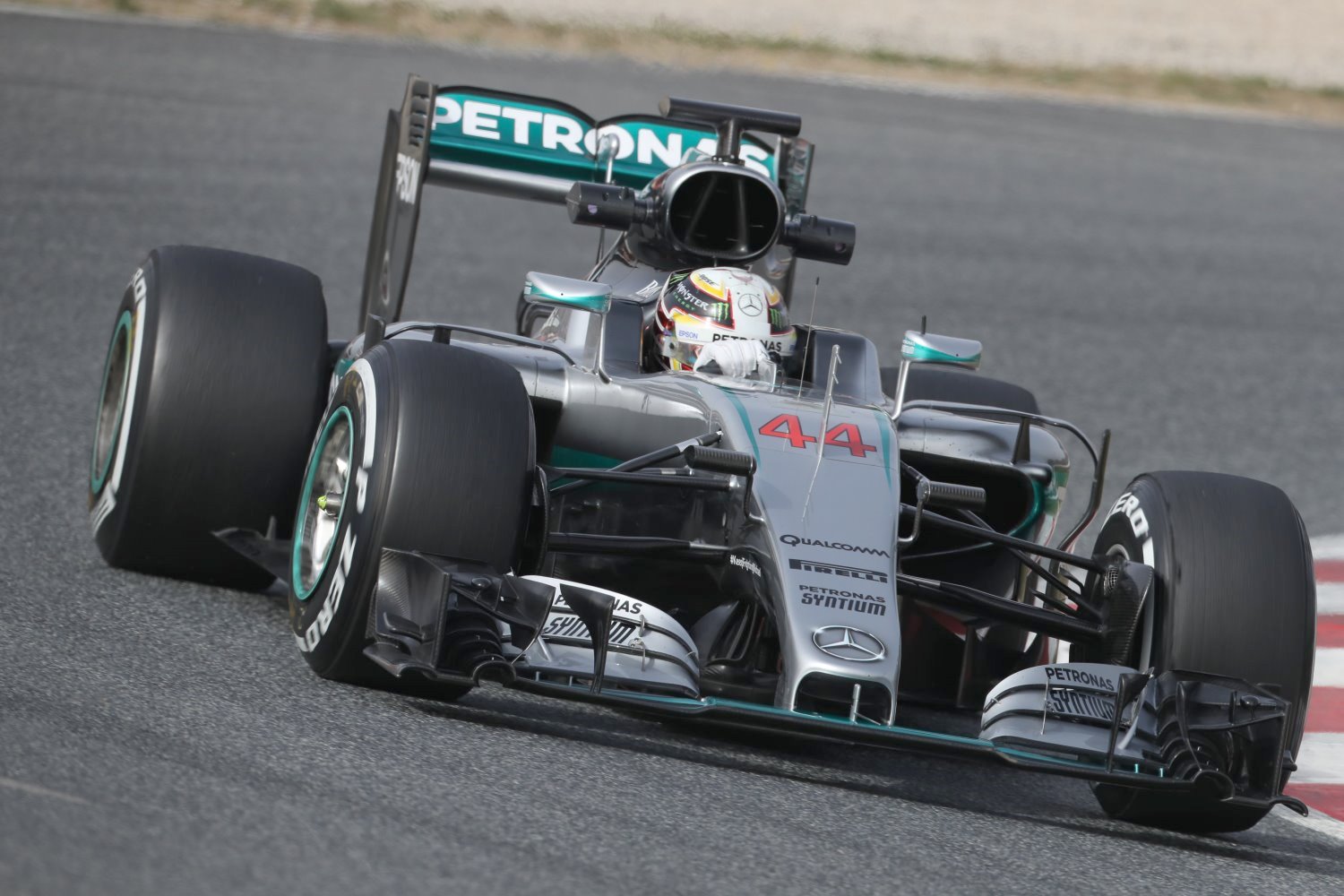 Lewis Hamilton thinks F1 cars are getting too heavy. 