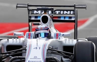 Williams tests winglets on rear wing