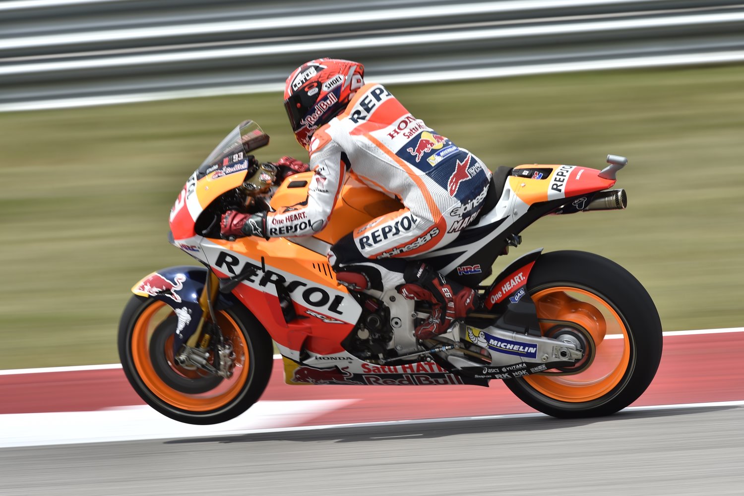 Marc Marquez powers to his 4th straight win at COTA