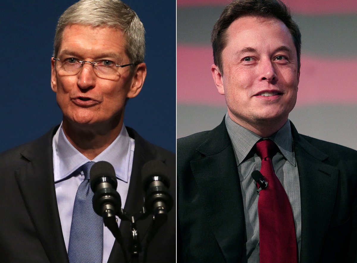 Apple CEO Tim Cook (L) and Tesla Chief Executive Elon Musk