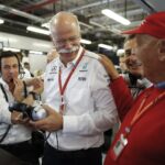 Toto Wolff laughs with Mercedes boss Dieter Zetsche and Niki Lauda