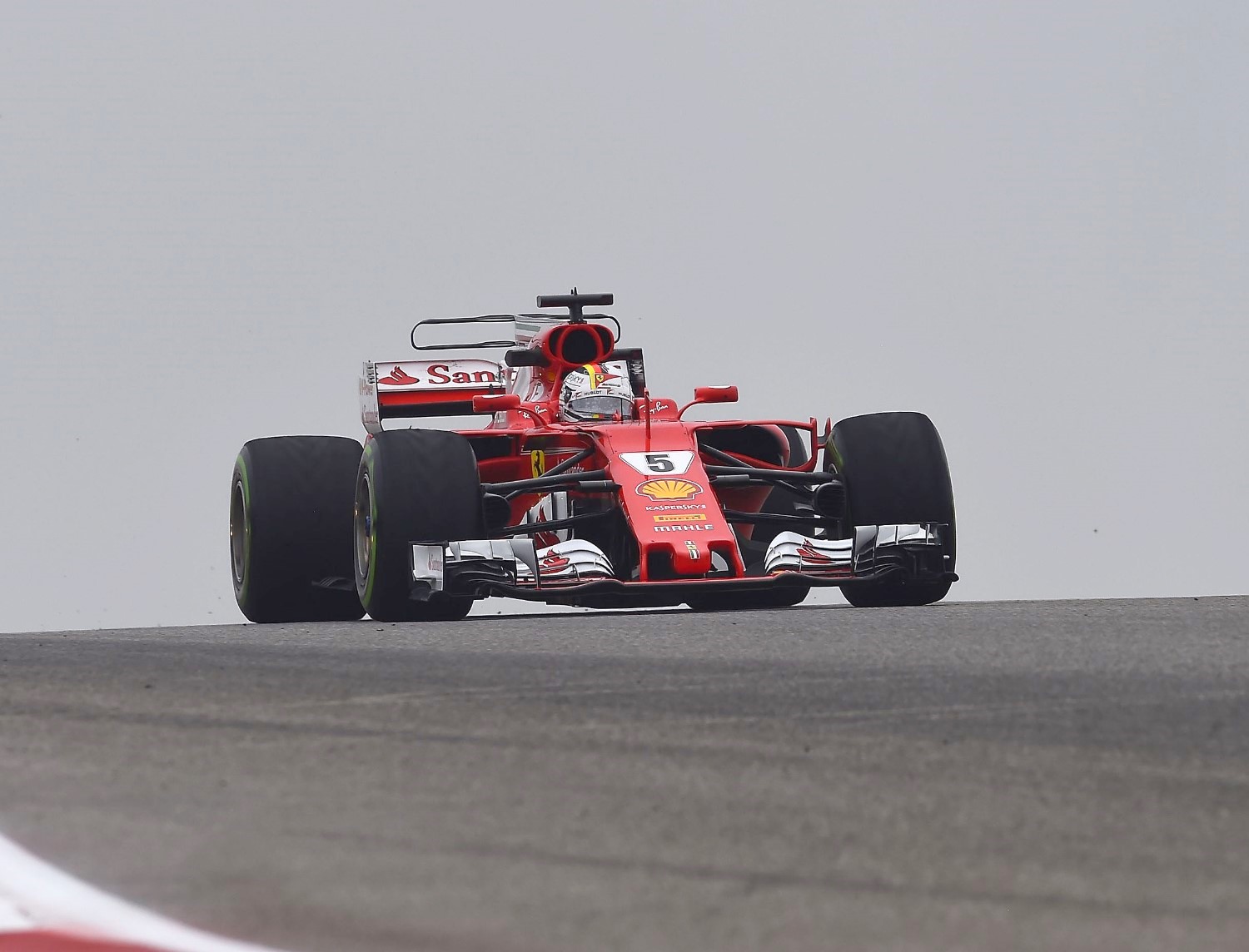 Vettel third despite very few laps