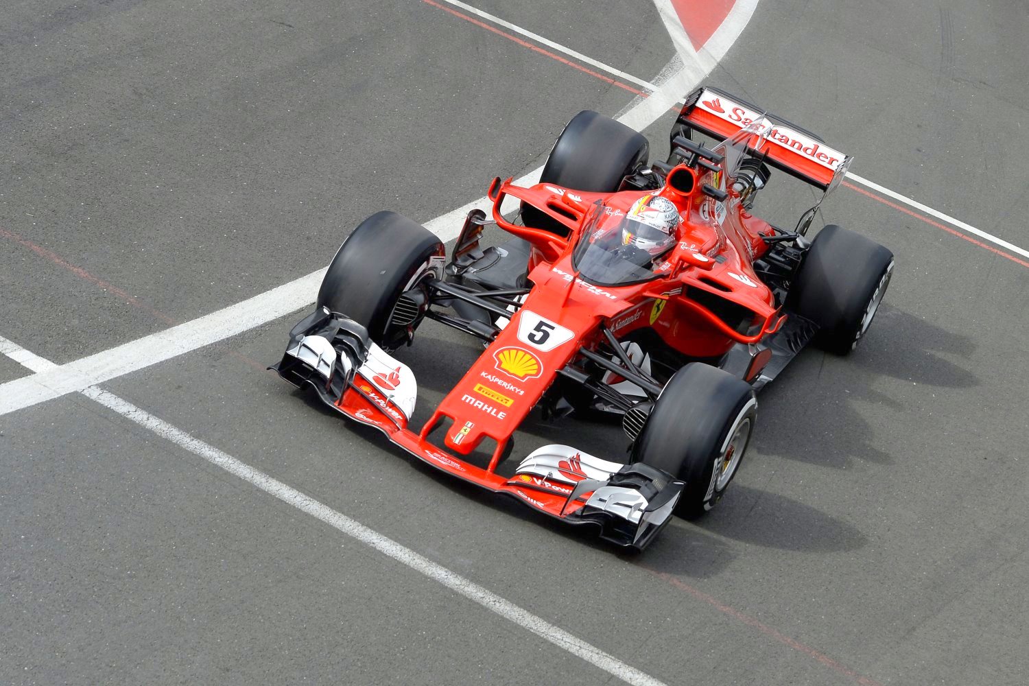 Vettel tests the Shield