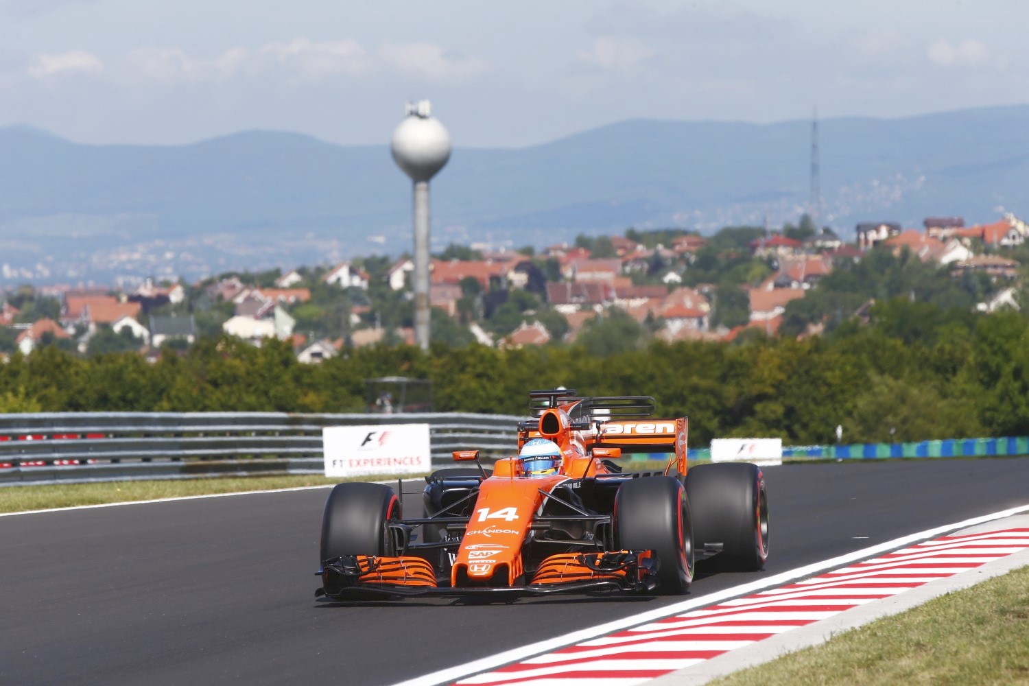 Alonso drives to 6th, plus turns fastest lap