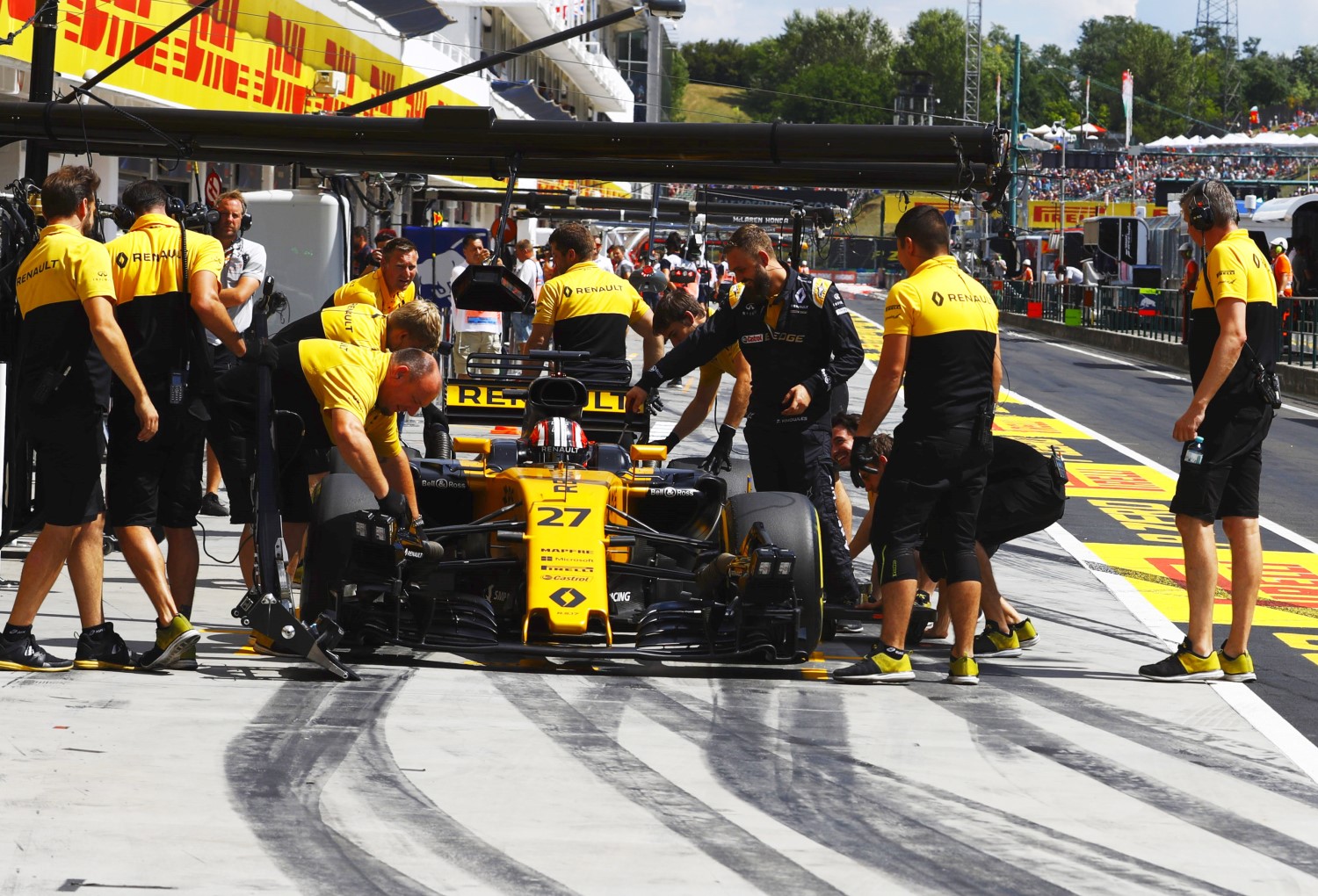 Can Renault beat Williams?