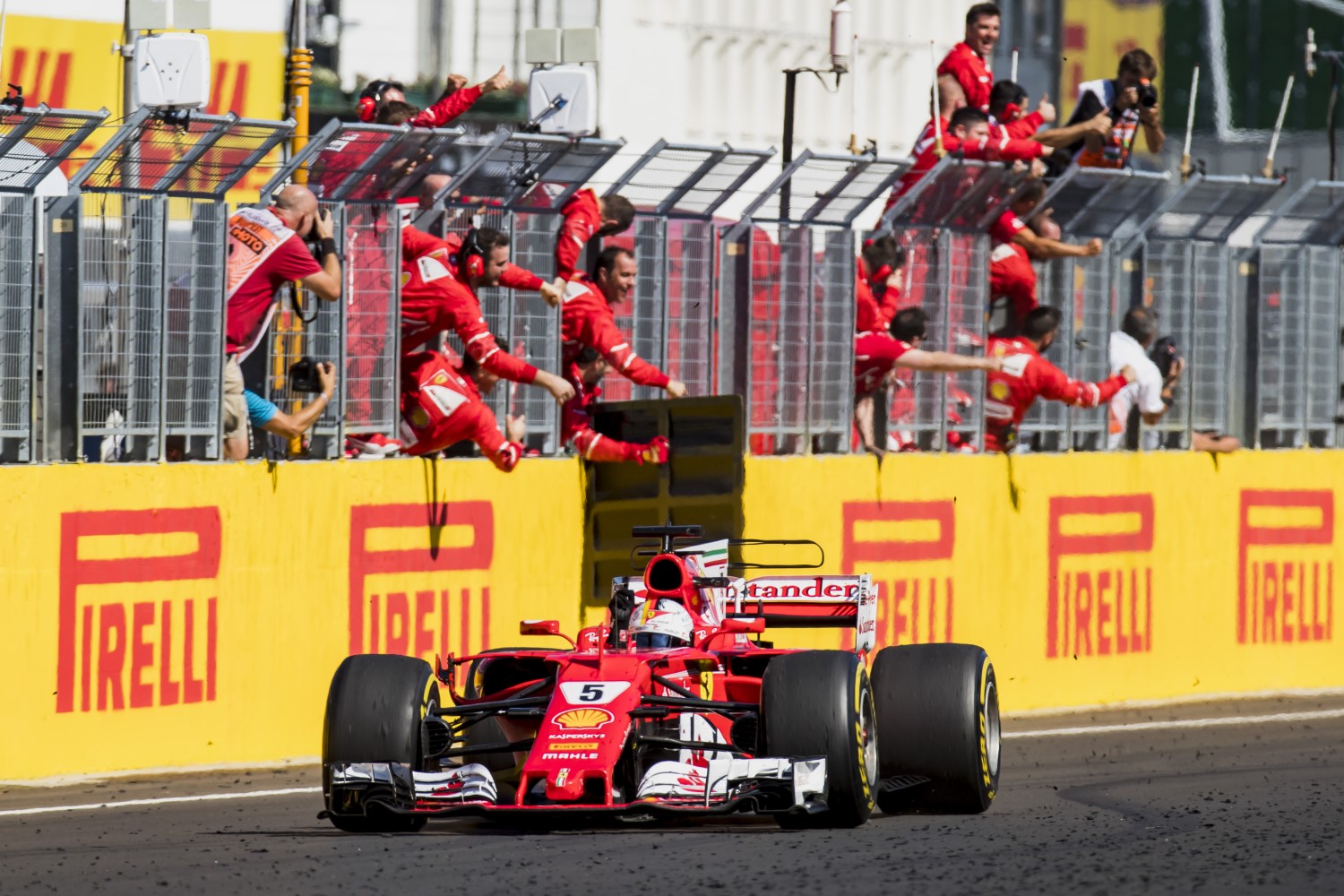 Vettel takes the win