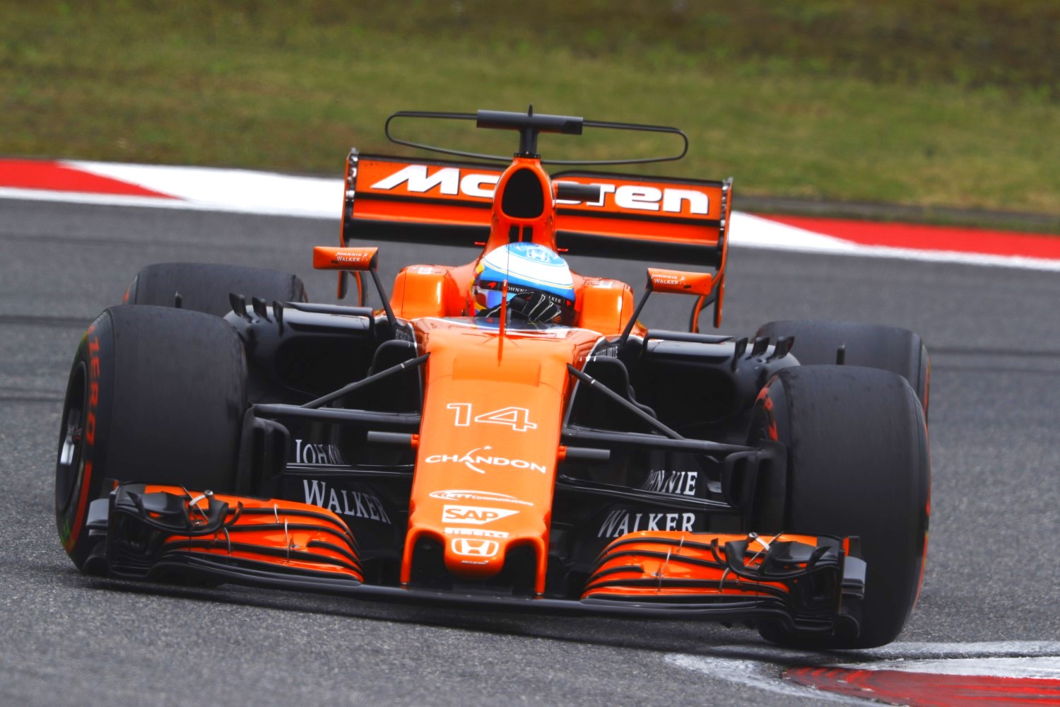 McLaren in trouble with no good engine