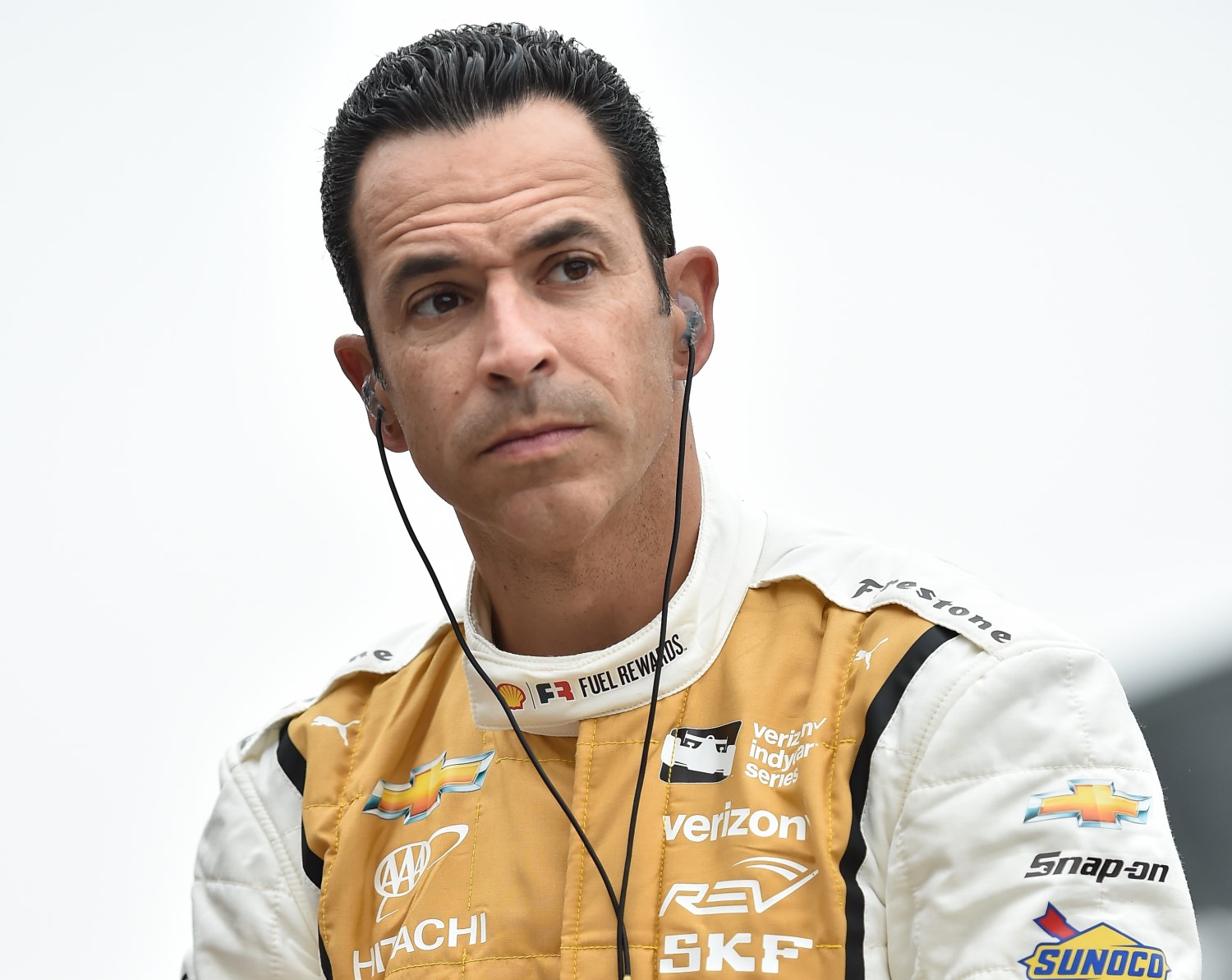 Castroneves shows the youngsters how it's done