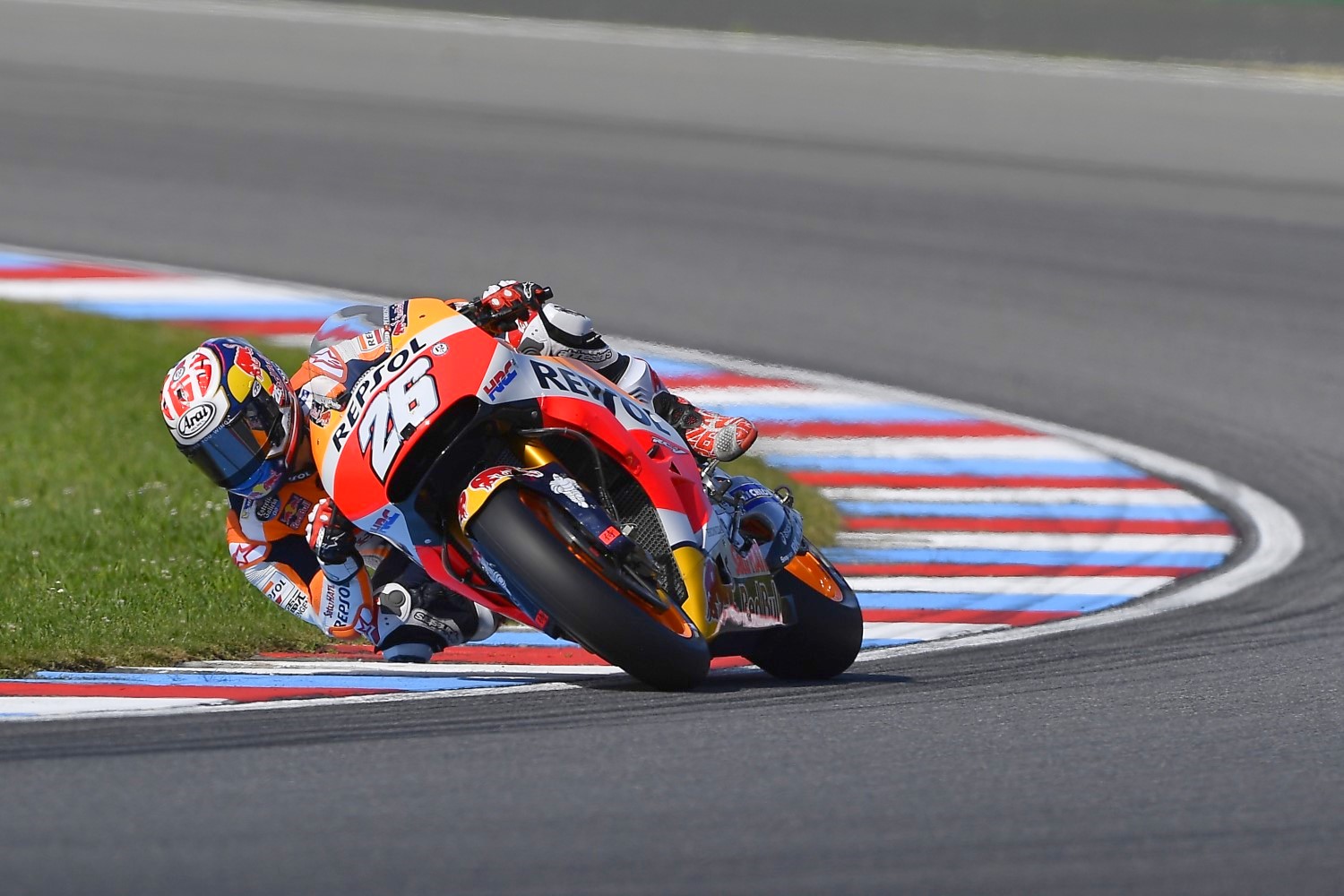Pedrosa races to 2nd place