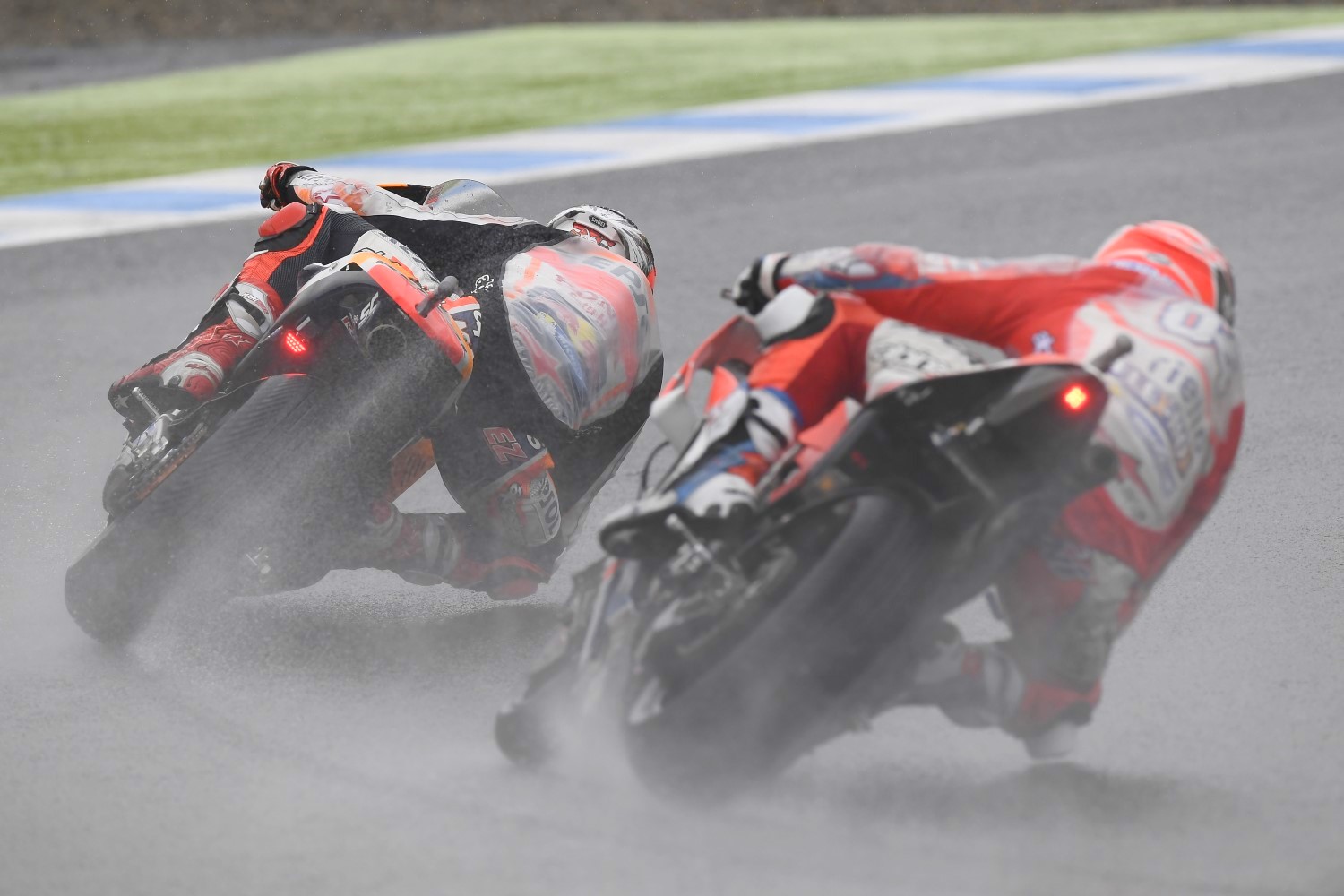 Marquez being hounded by Dovizioso