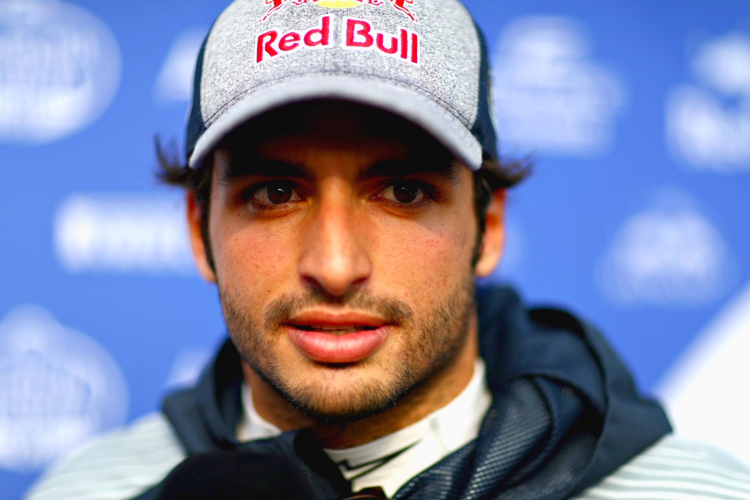 After being read the riot act, Sainz Jr. changes his tune
