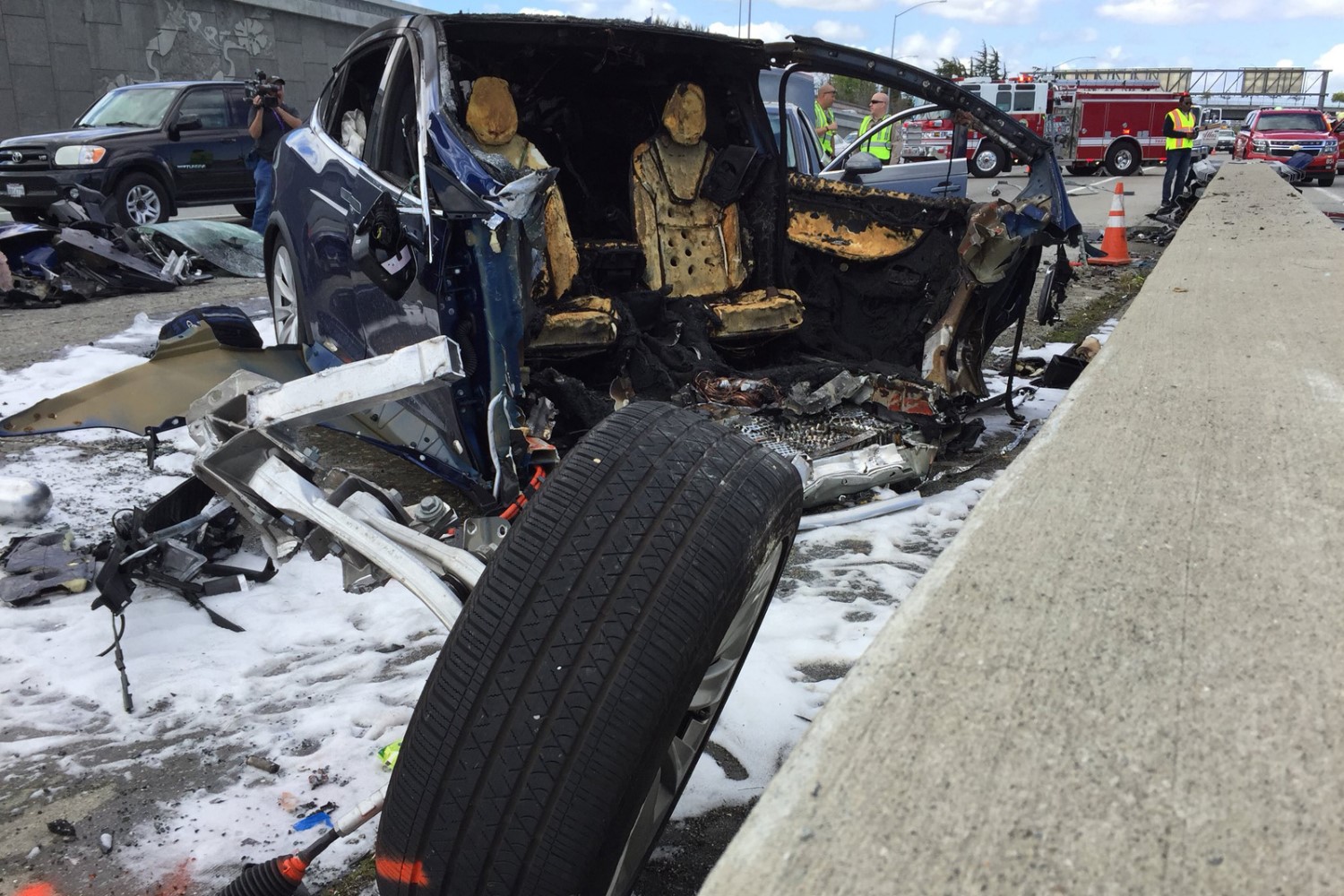 The front of the car is totally gone. The poor passengers had no chance