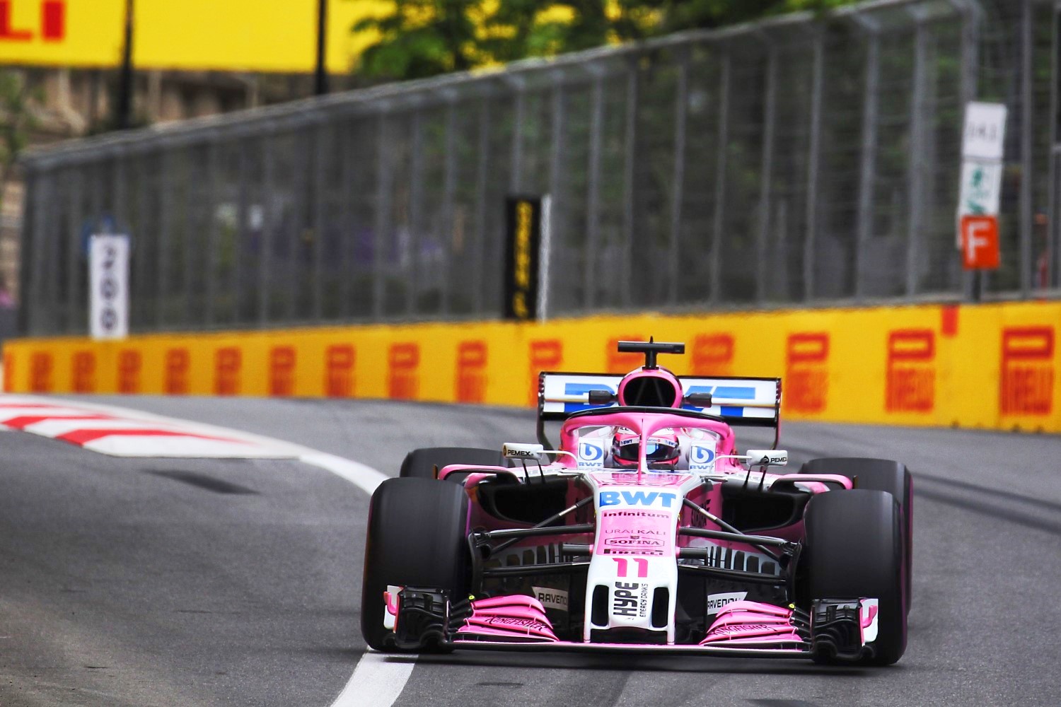 Wolff has no plan to buy the pink team
