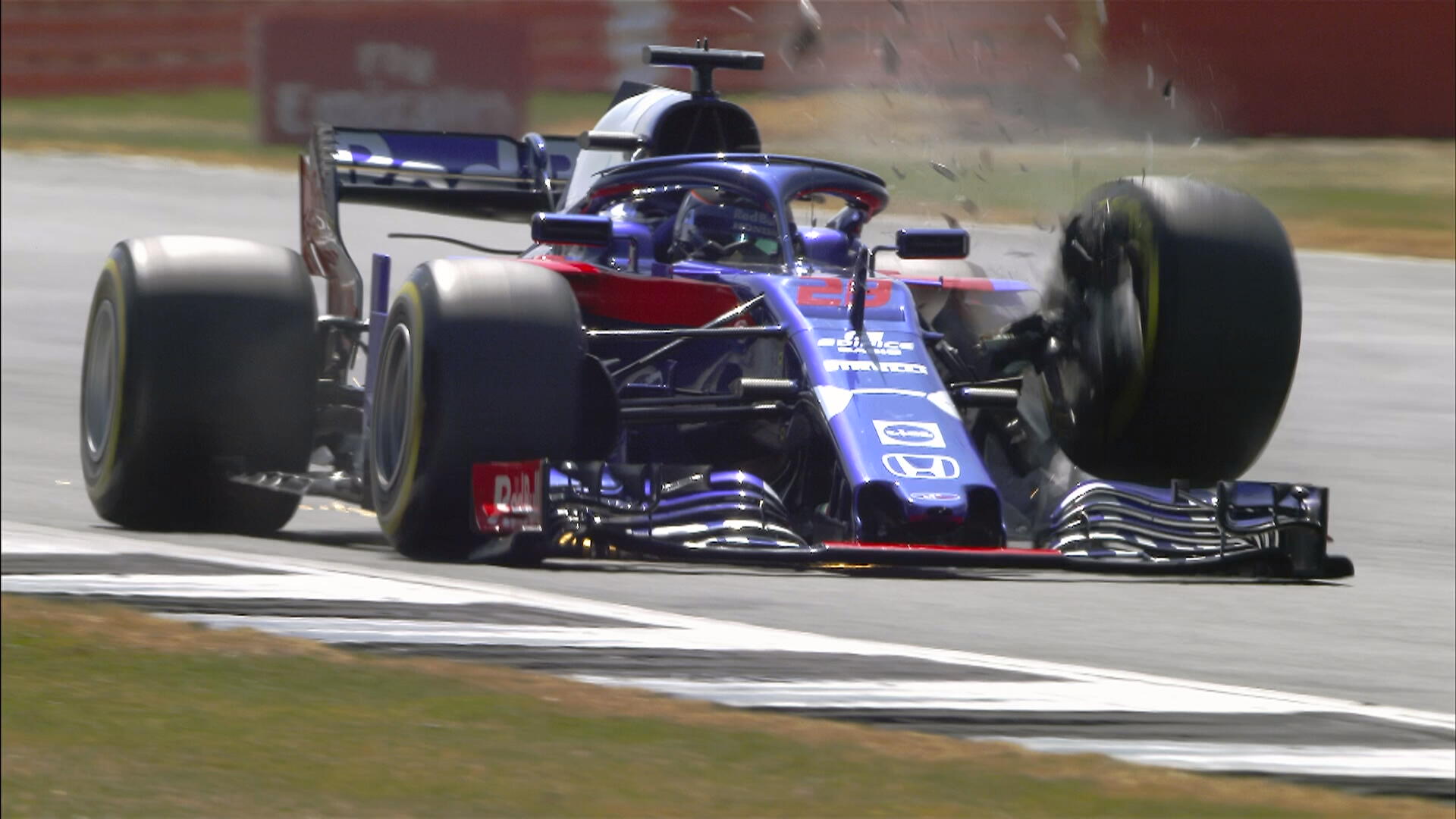 Hartley's front suspension fails