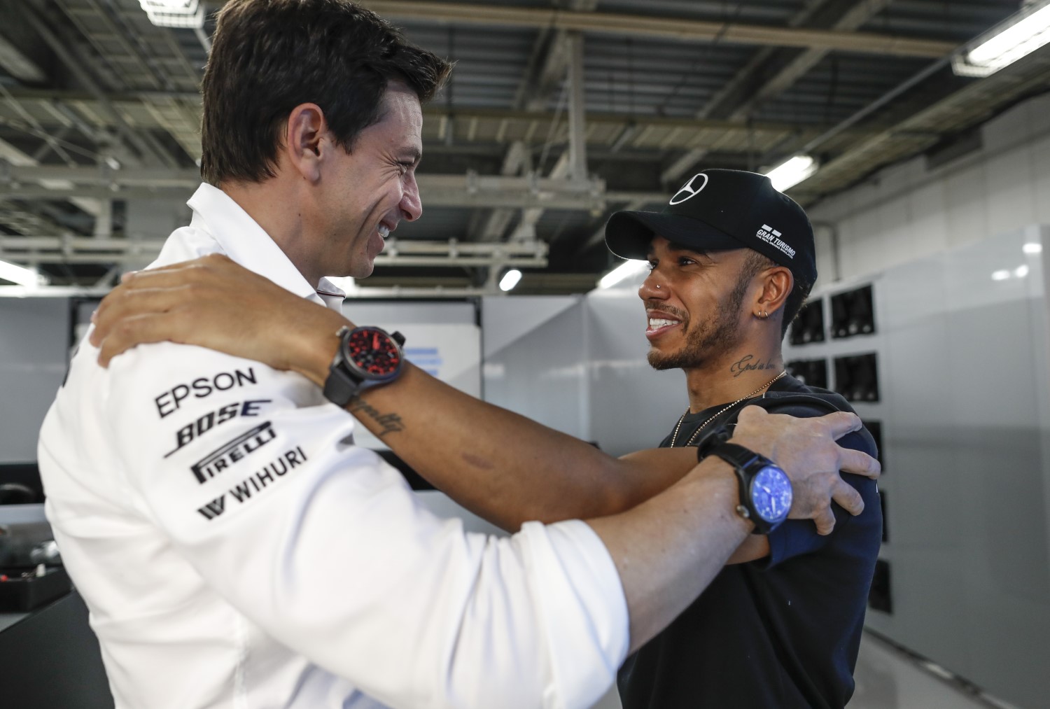 Hamilton thanks Wolff for unbeatable car