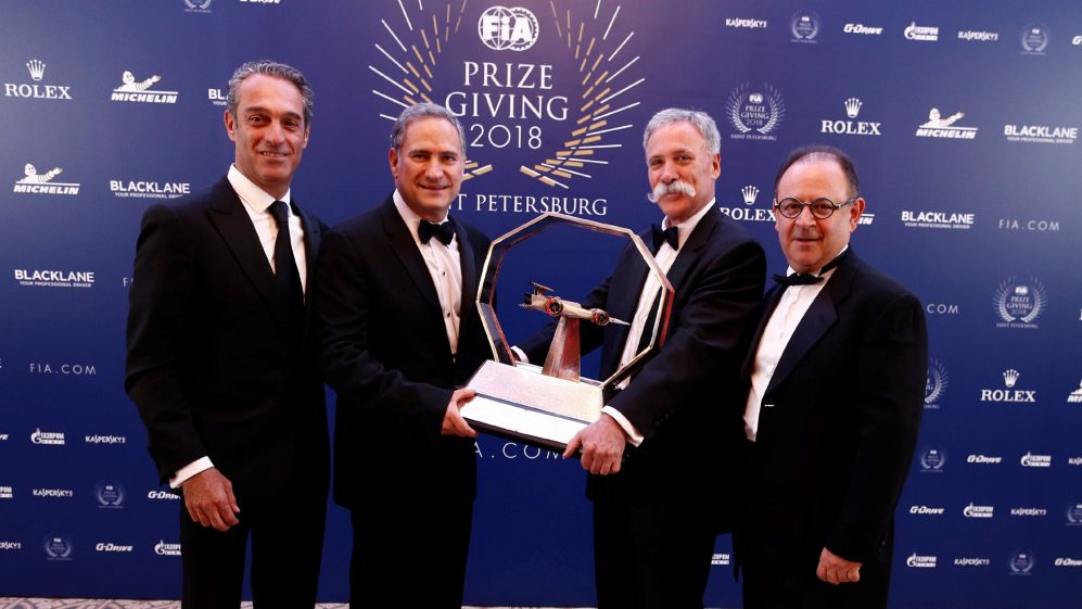 The Mexican Grand Prix promoters collect the 2018 Best Promoter Award from Chase Carey, Chairman and CEO of F1