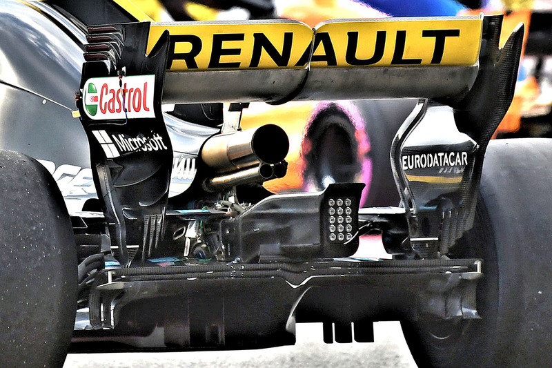 Renault exhaust blows under rear wing generating extra downforce