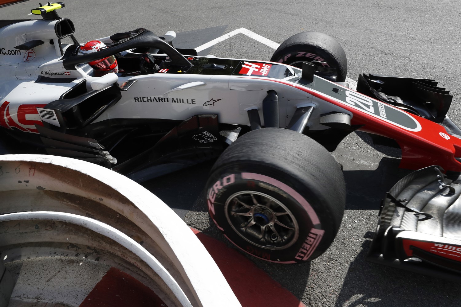 Magnussen close to barrier in Monaco