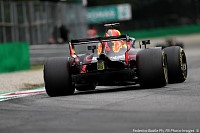 DanielRicciardoAstonMartinRedBullRacing(3).jpg