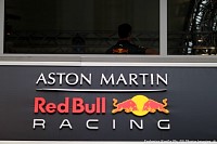 DanielRicciardoAstonMartinRedBullRacing(4).jpg