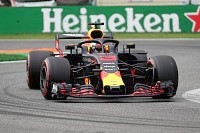 DanielRicciardoAstonMartinRedBullRacing3.jpg