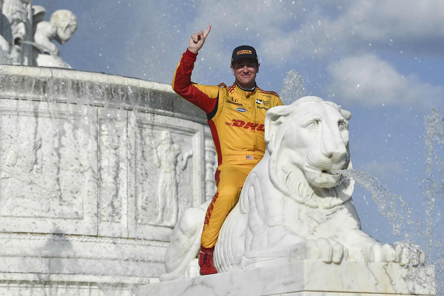 Hunter-Reay put on quite the show in Detroit Sunday