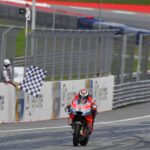 Jorge Lorenzo nips Marquez at the line