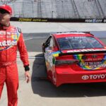 Kyle Busch wins pole