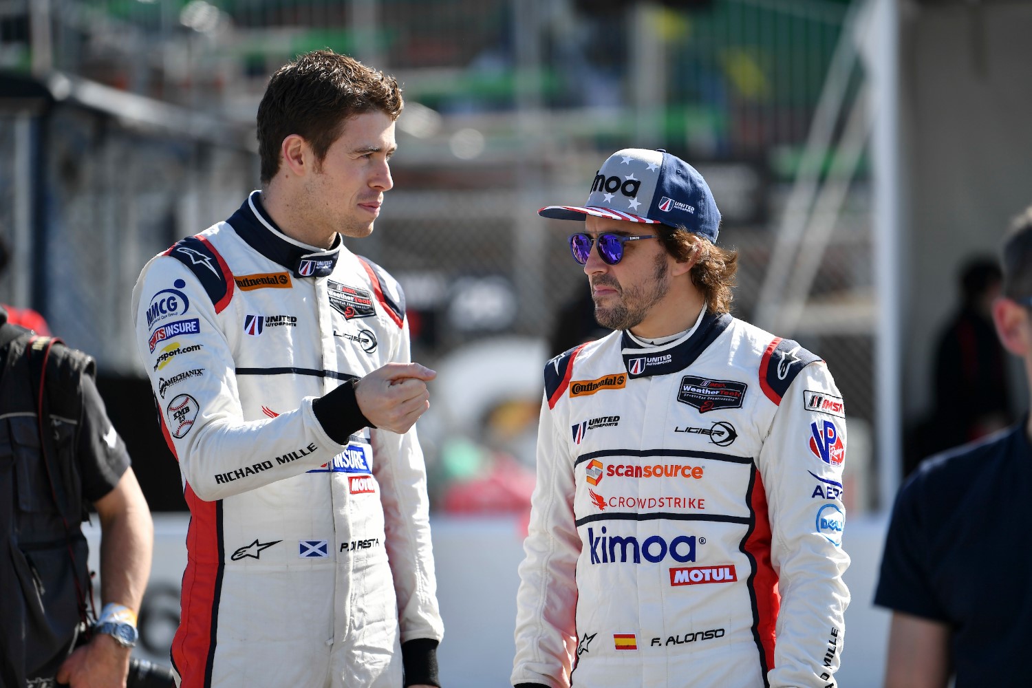 Alonso in Daytona with teammate Paul di Resta
