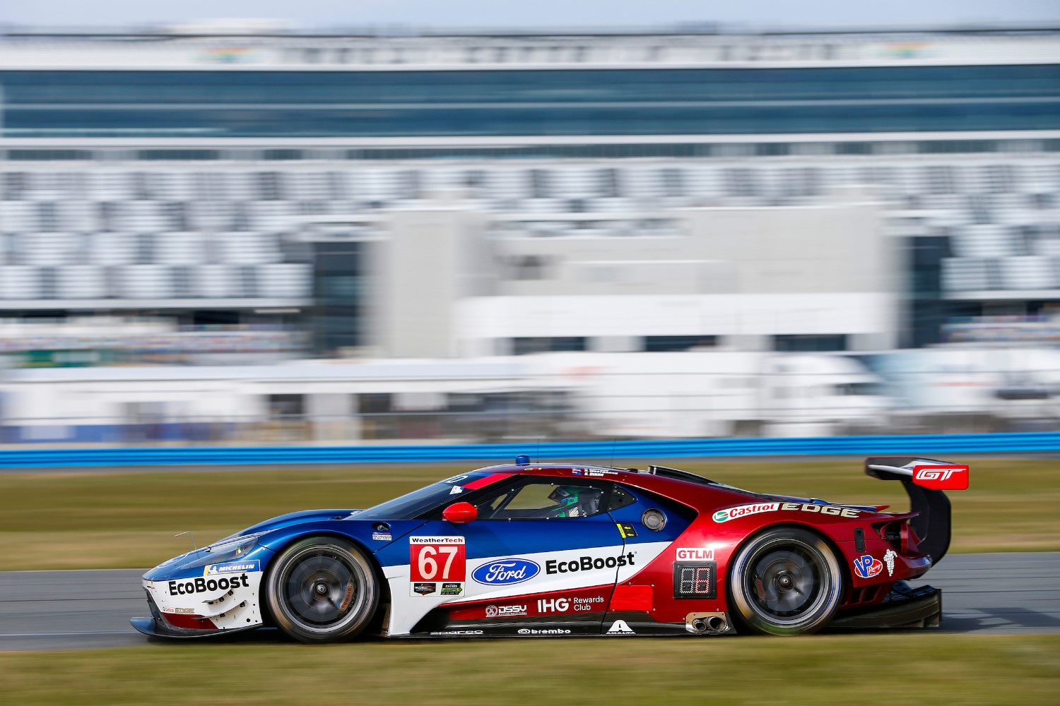 Briscoe in the leading #67 Ford GT