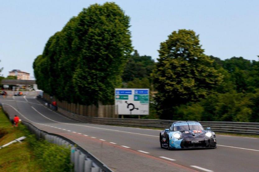 #77 Porsche 911 RSR co-owned by actor Patrick Dempsey leads GTE-AM