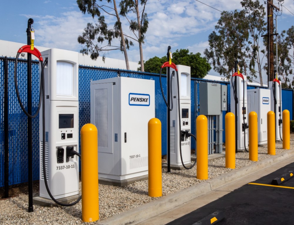 Penske Trucking high-speed chargers