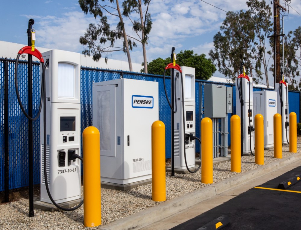 Penske Trucking high-speed chargers