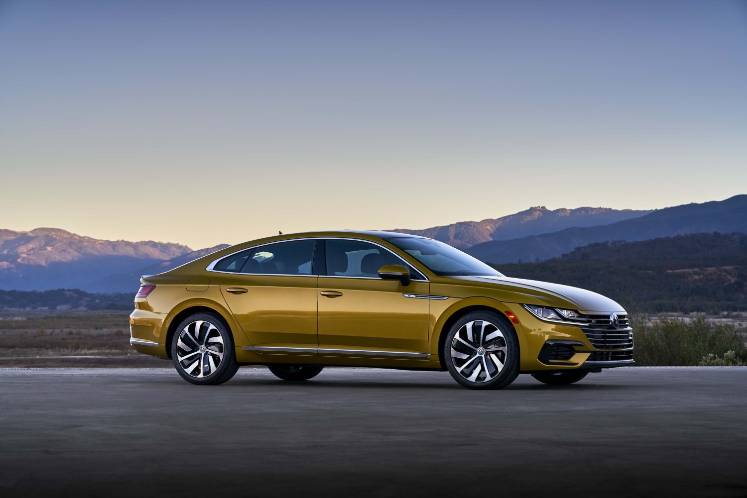 Volkswagen Arteon 2.0T SEL R-Line 4Motion