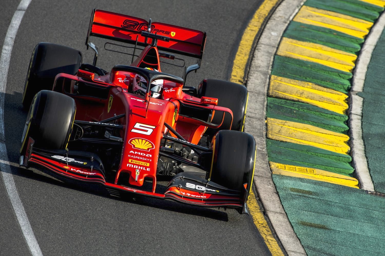 Vettel knows Ferrari has no chance to win in 2019 unless the Mercedes' crash out