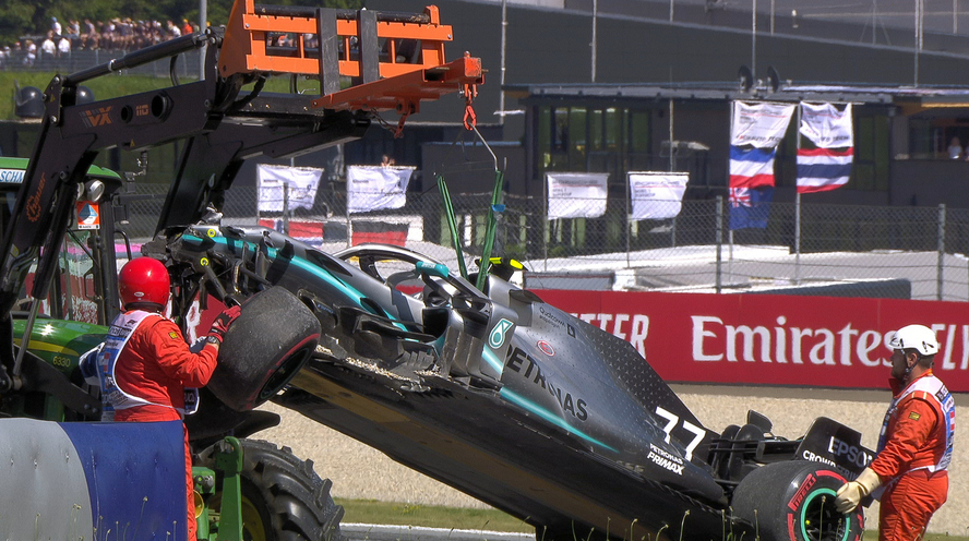 Bottas' damaged Mercedes