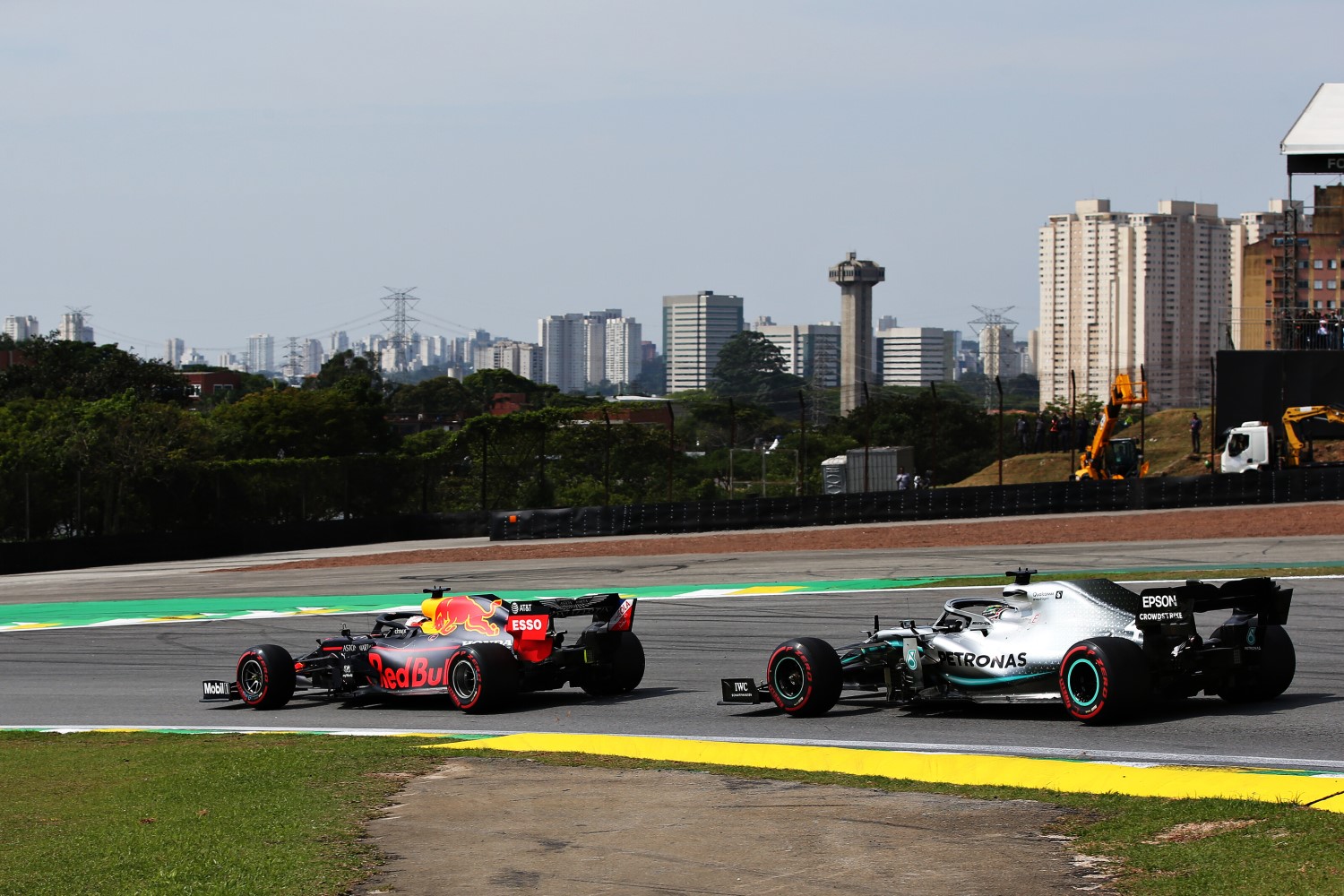 Albon leads Hamilton before Hamilton tried to pass and spun Albon