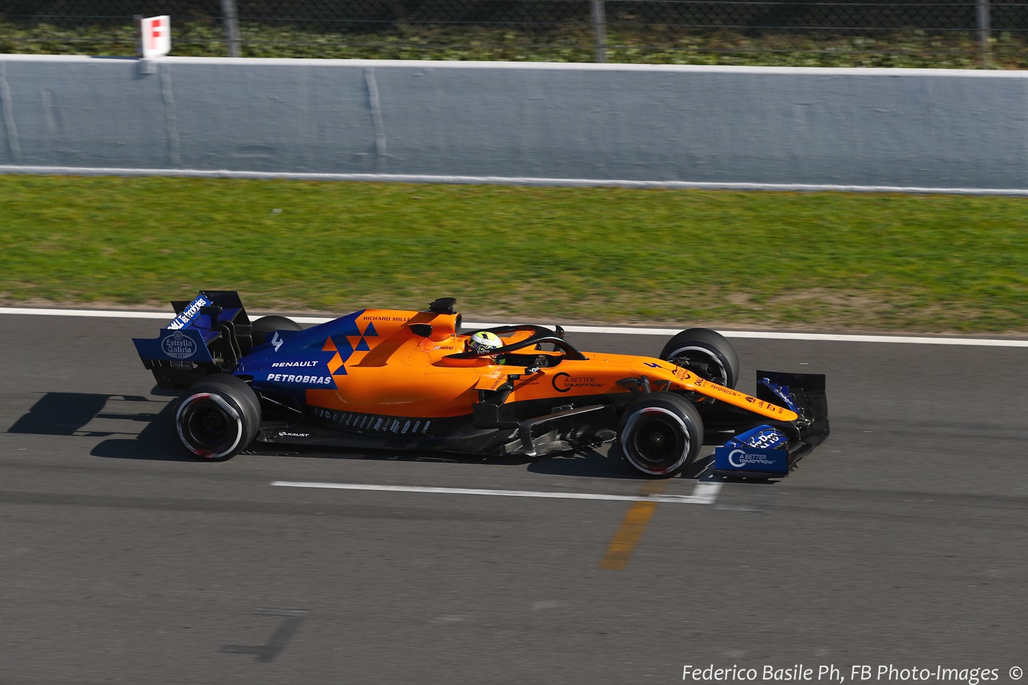 This year's McLaren appears fast and it must kill Stoffel Vandoorne who is now a lowly Formula E driver