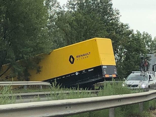 Renault transporter